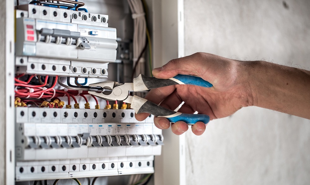 elektrik panosu üretimi, alçak gerilim dağıtım panosu, MCC panosu, kompanzasyon panosu, GES inverter panosu, trafo panosu, ATS jeneratör panosu, PLC otomasyon panosu, ex-proof pano, endüstriyel elektrik panosu